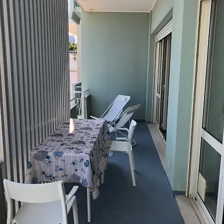 דירה Bruseschi Appartament *